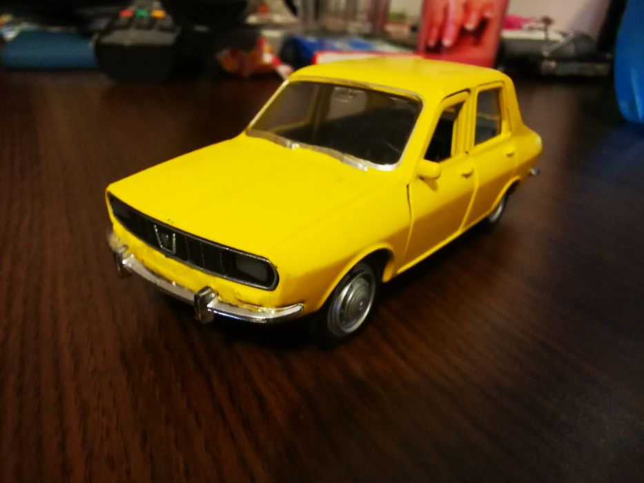 Macheta DACIA 1300 galbena