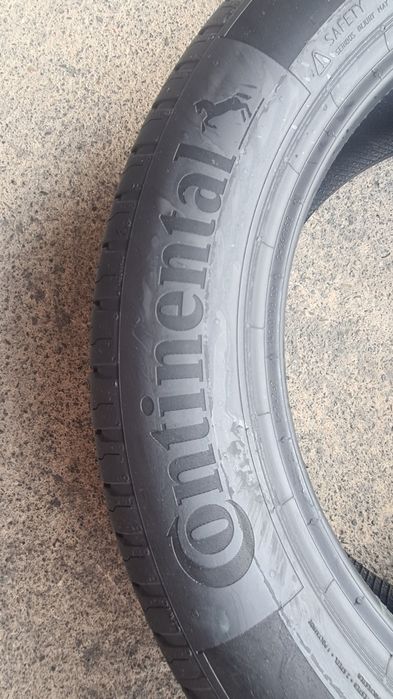 4 anvelope vara Continental 215/55/17,ca si noi.