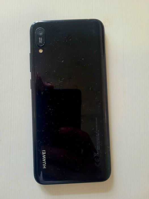 Huawei Y6 2019 – Funcțional, baterie bună, preț mic