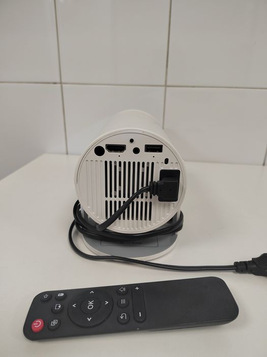 Портативный Проэктор