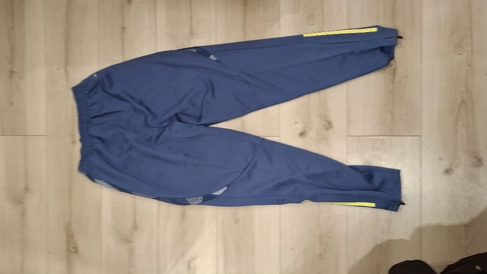 Спортен комплект горно и долно на Аякс