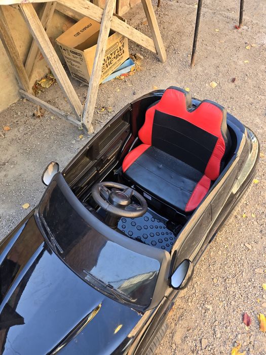 Продам детскую машину на пульте