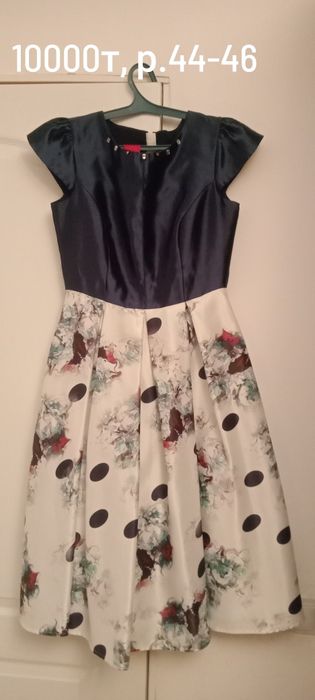 Платья вечерние, выходные