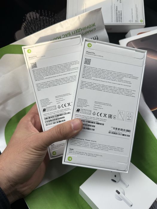 iPhone 17 Pro 256GB EAC White & Blue