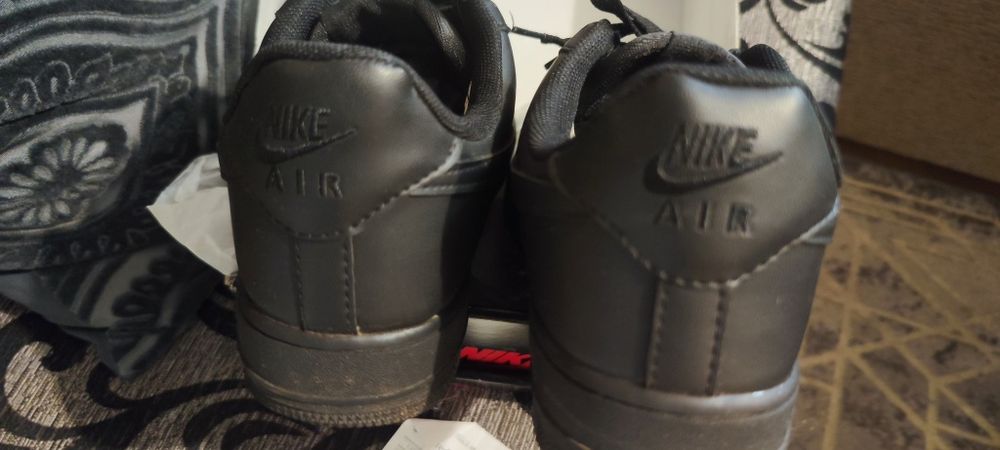 Маратонки Nike ,черни