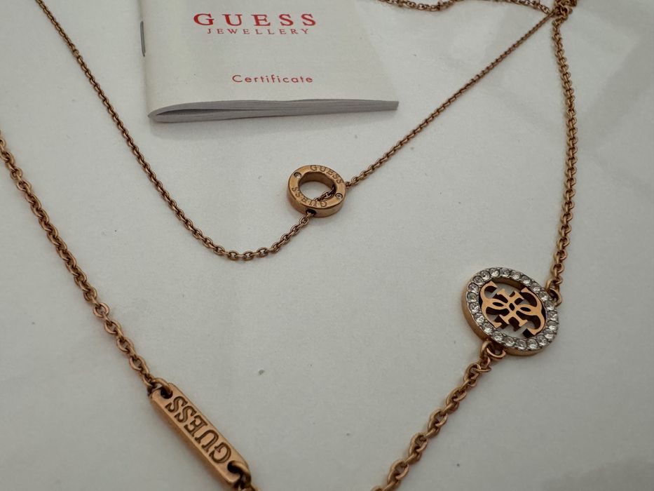 Оригинално колие Guess