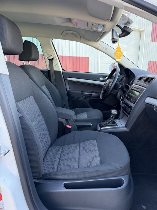 Skoda Octavia 1.6tdi DSG impecabil