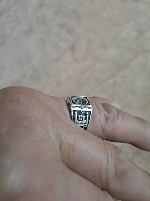 Продам серебро мужское