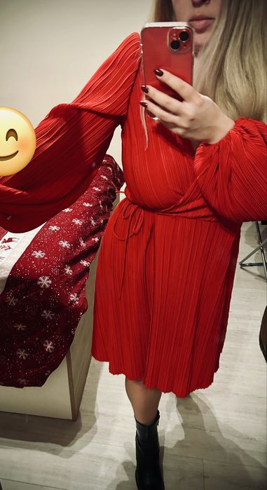 Нова Червена рокля H&M