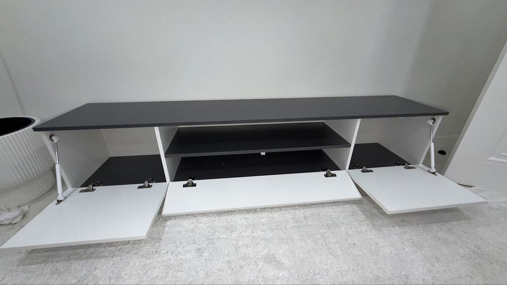 Тумба под телевизор