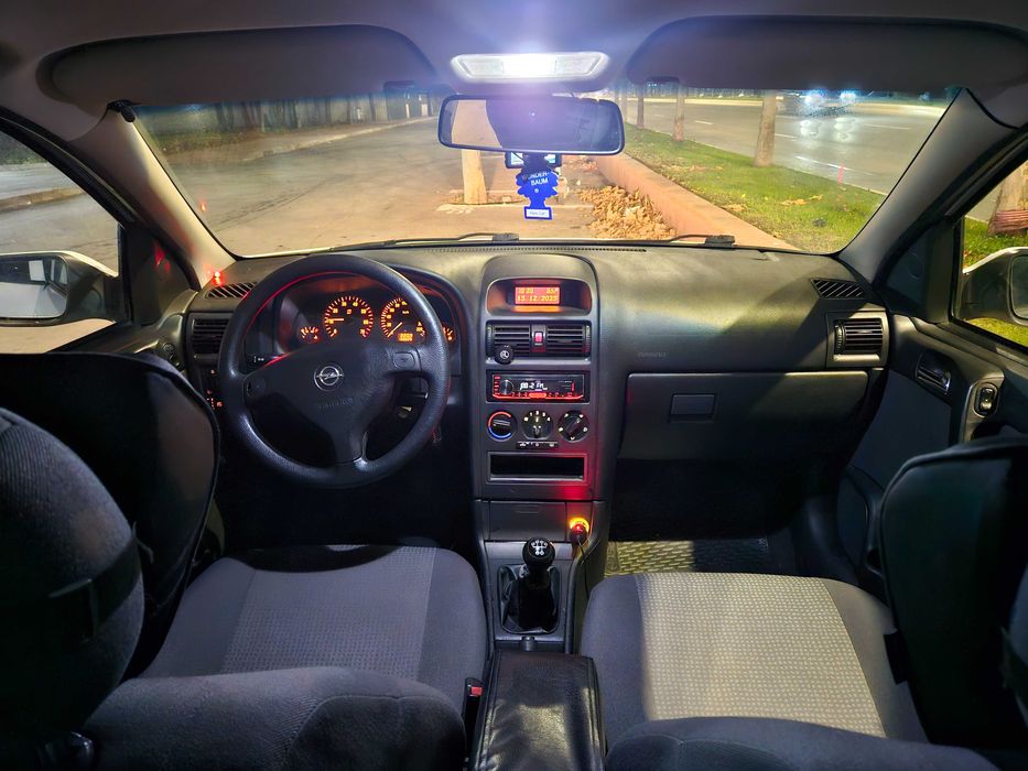 Opel Astra 2008 133.000 km 1.6 benzina break