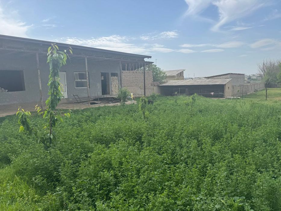 Nazarbek tarnov Uy sotiladi