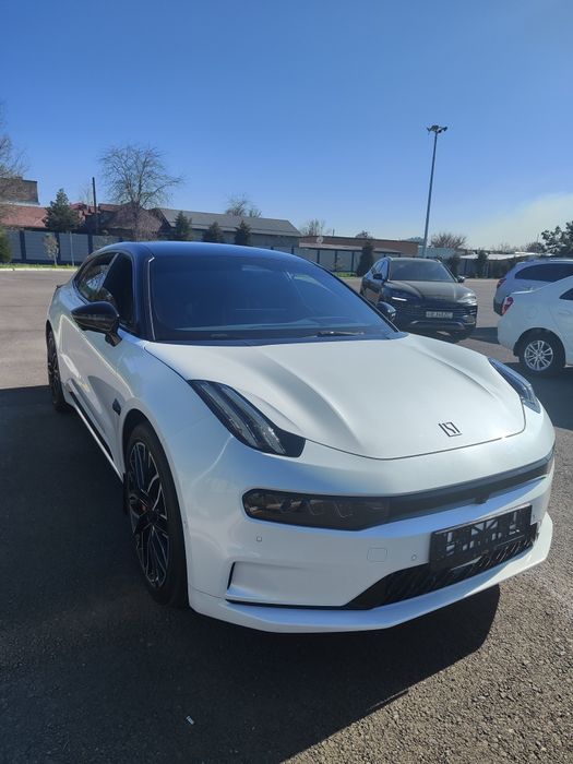 ZEEKR 001  Z  SPORT фул позиця пнимо подвеска хидап аликантаро салон