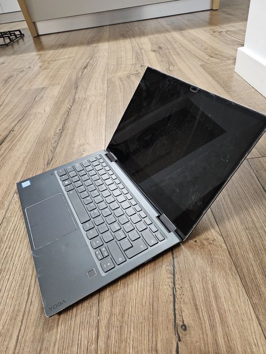 Dezmembrez Lenovo yoga 720 13ikb Intel i5 gen 8th placa de baza funcțională, display spart.