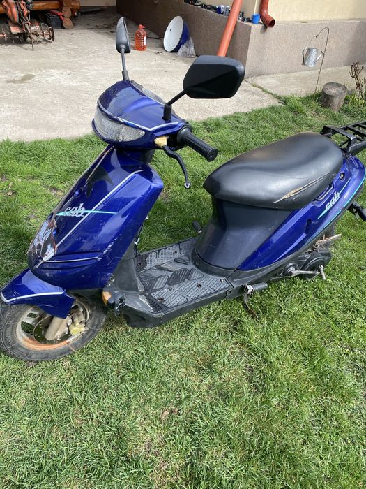 Scuter hyundai 49 cm