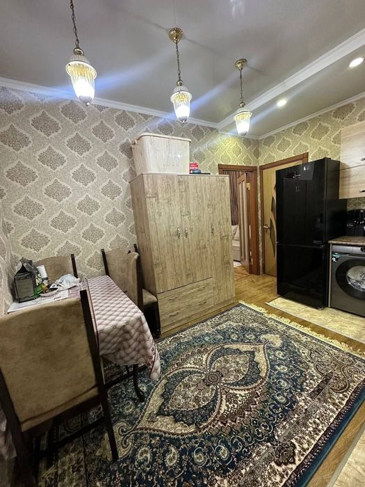 Продаётся 1 комнатная Массив Карасу-6