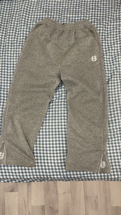 Серые штаны suvene