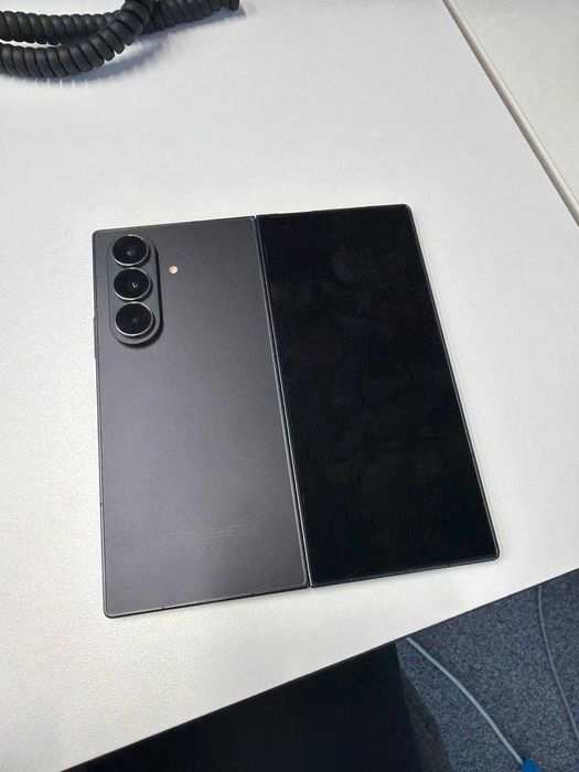 продается SAMSUNG Z FOLD 7 black  12/256