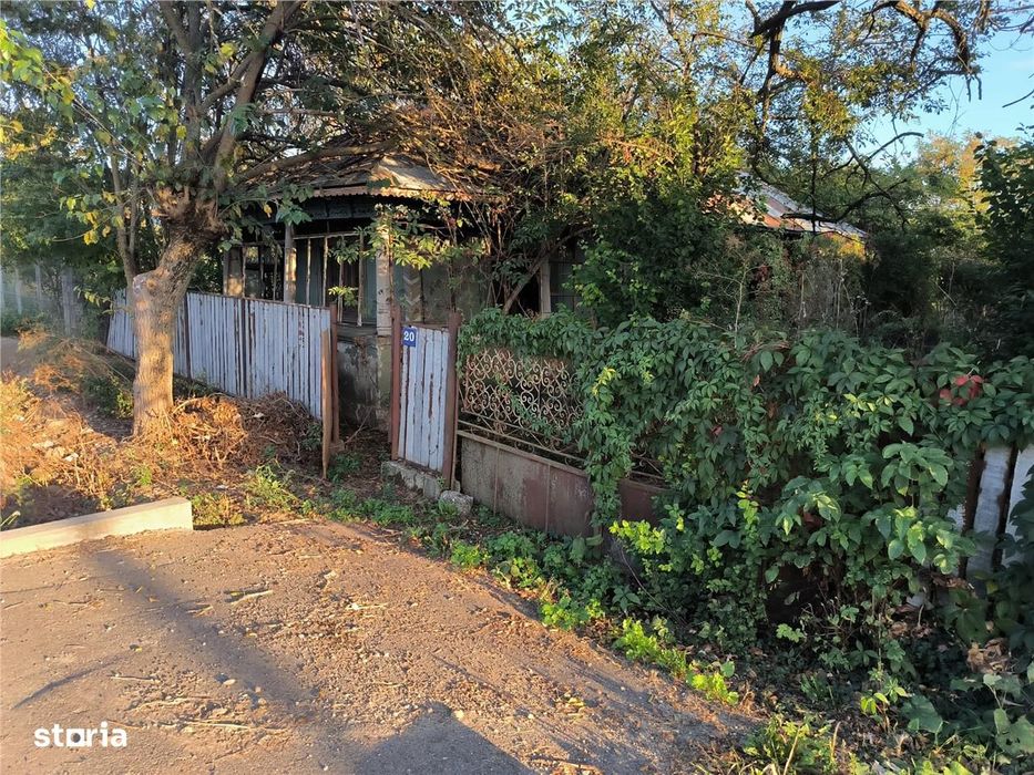 De vanzare Teren 1085 mp cu casa demolabila, Padureni, com. Buturugeni