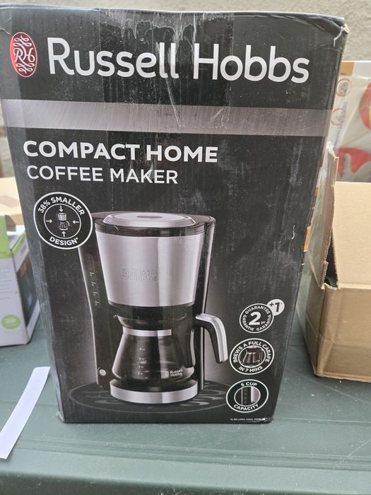 Чисто нова кафе машина