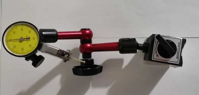 Ceas comparator / palpator cu baza magnetica