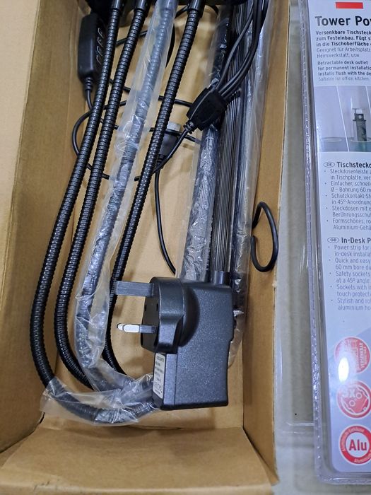 Лед лампи и разклонител