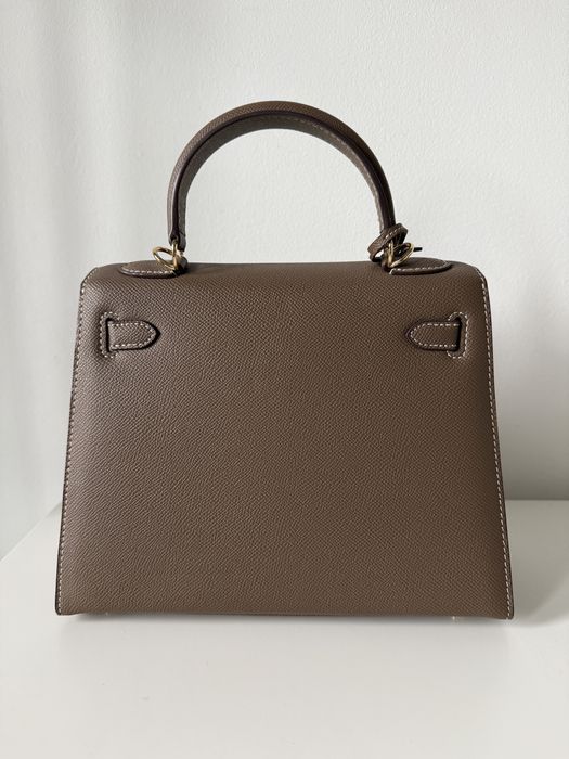 Geanta din 100% piele naturala taupe gold hardware