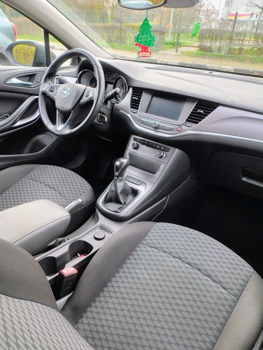 Opel Astra K 2016  Ireprosabil