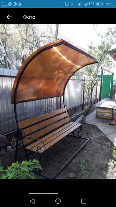 Скамейка с козырьком