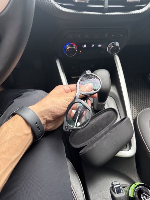 Oakley meta qora xamelyon