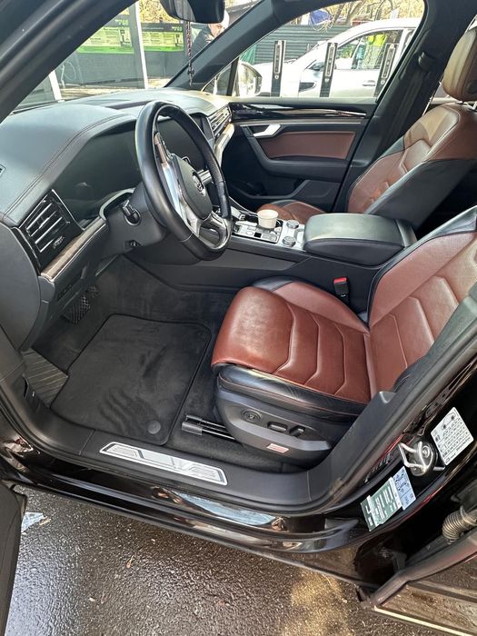 Touareg Atmosphere 2019 144000 Km 39.900 E unic proprietar  impecabilă