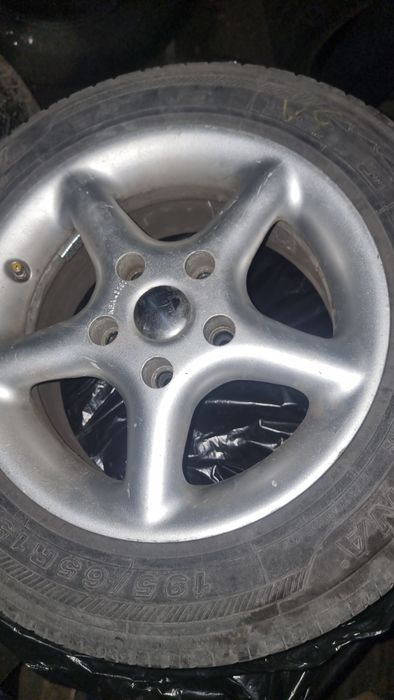 Продаю комплект дисков с шинами R15