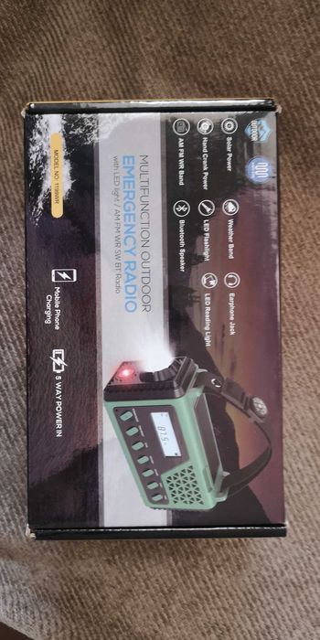 Мултифункционално радио с Bluetooth и 5 вида зареждане