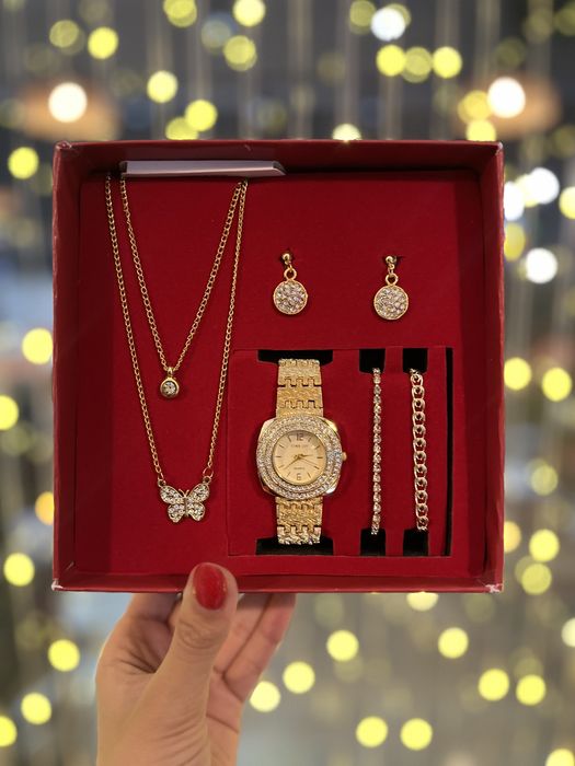 Часы- для радости женского пола