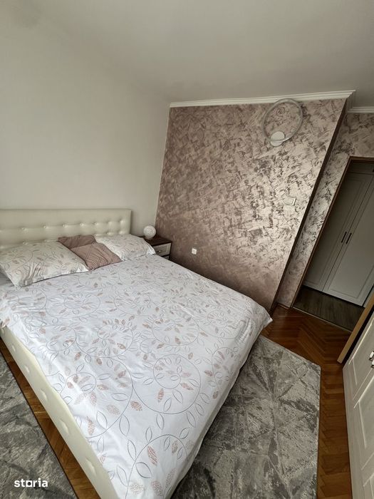 Apartament  De vanzare 3 camere