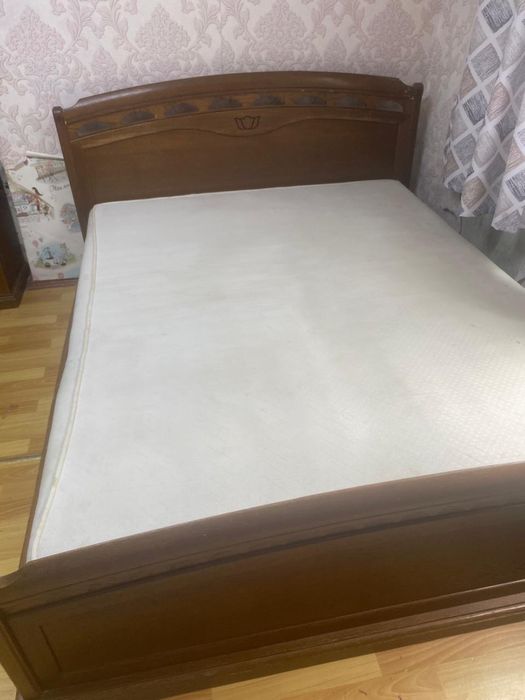 Двухспальный кровать