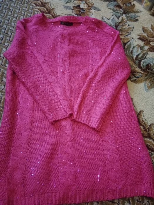 Отдам вещи на девушку