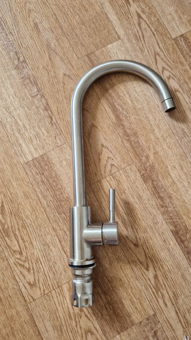 Продам смеситель для кухни