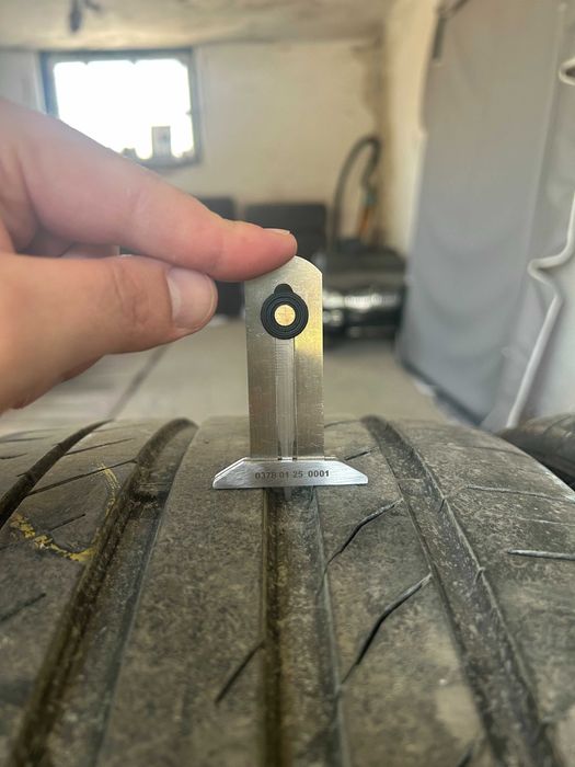 Летни гуми Continental 255/40 R20