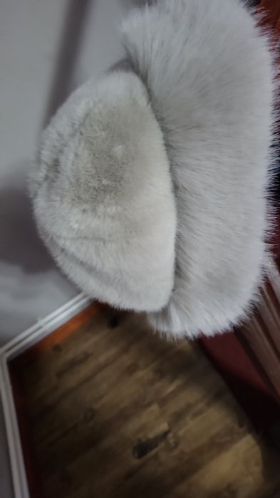 Vând Căciulă blană