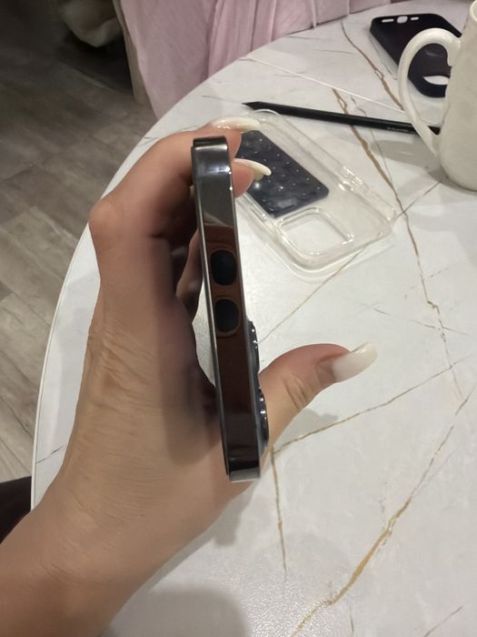 Продам айфон 12 про макс