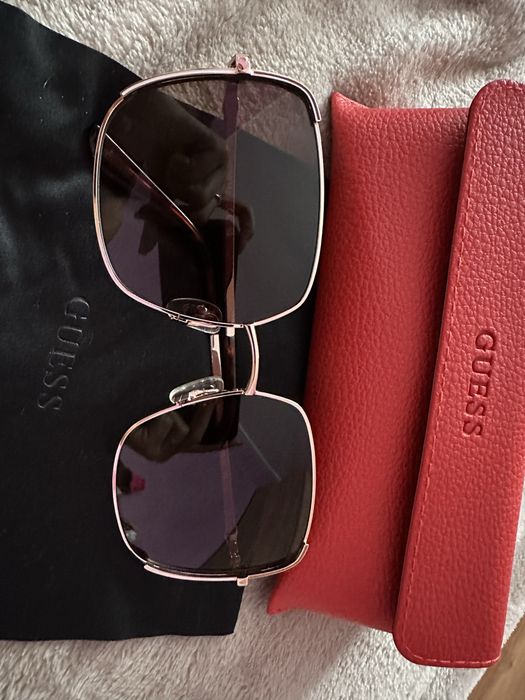 ochelari de soare GUESS