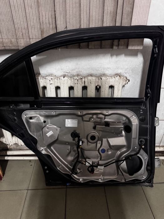 Дверь Mercedes w221 Long