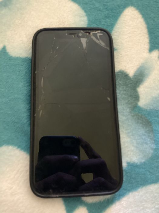 Vand iphone 11 .