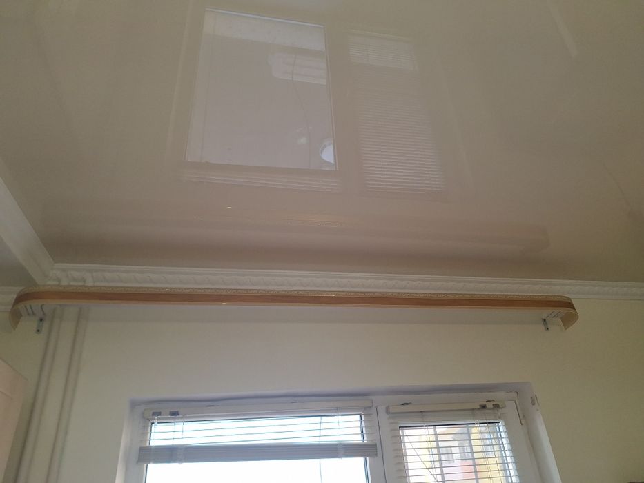 Карниз пластиковый 3 тыс тенге.