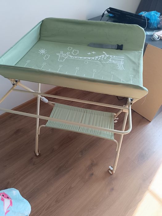 Пеленальный столик