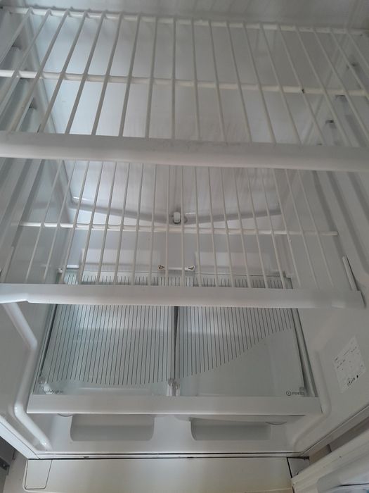 холодильник Indesit