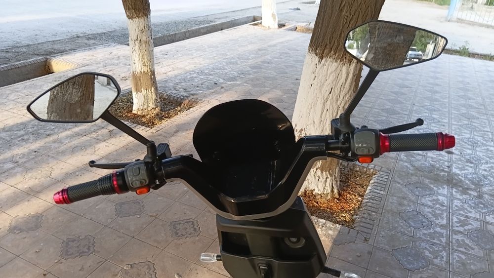 Skuter drongo sotiladi.