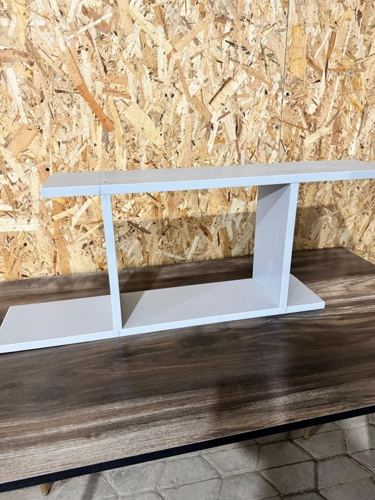 Полка настеная,новая