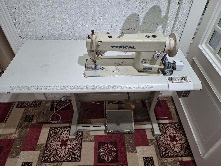Typical шагающая швейная машинка